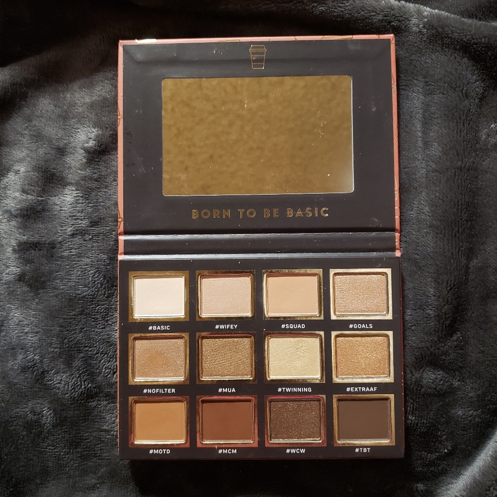 Catrice

Basic Bae Eyeshadow Palette